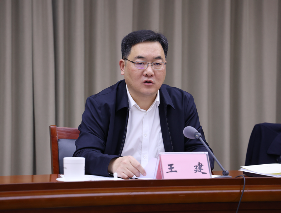 风劲帆满图新志 砥砺奋进正当时